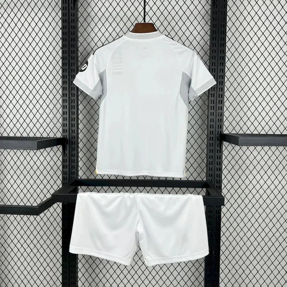 Kit enfant Real Madrid DOM 25/26